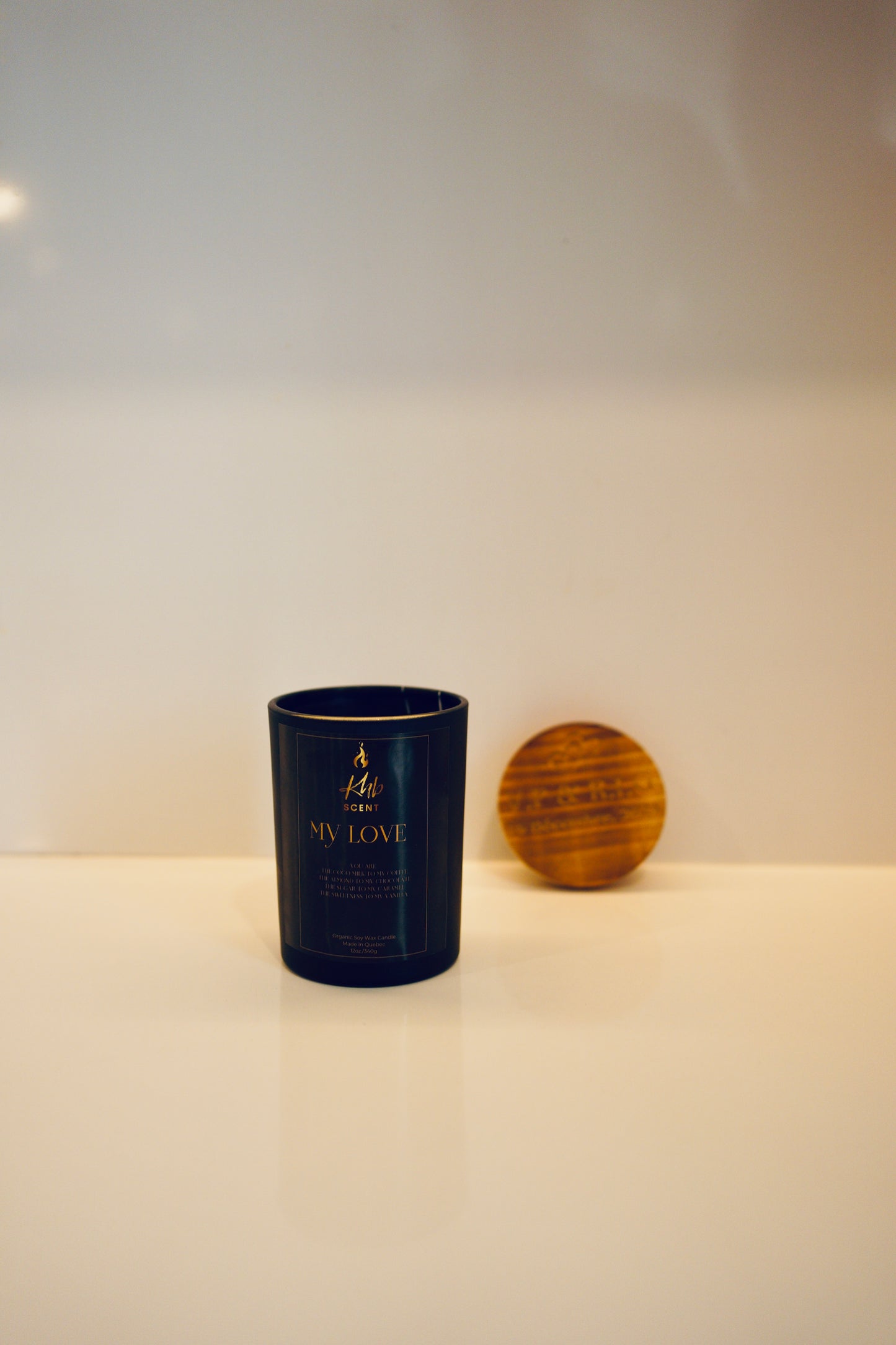 KHB SCENT romantic vegan candle box with elegant design and wooden lid for a cozy atmosphere